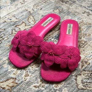 Steve Madden Fuchsia Floral Sandals